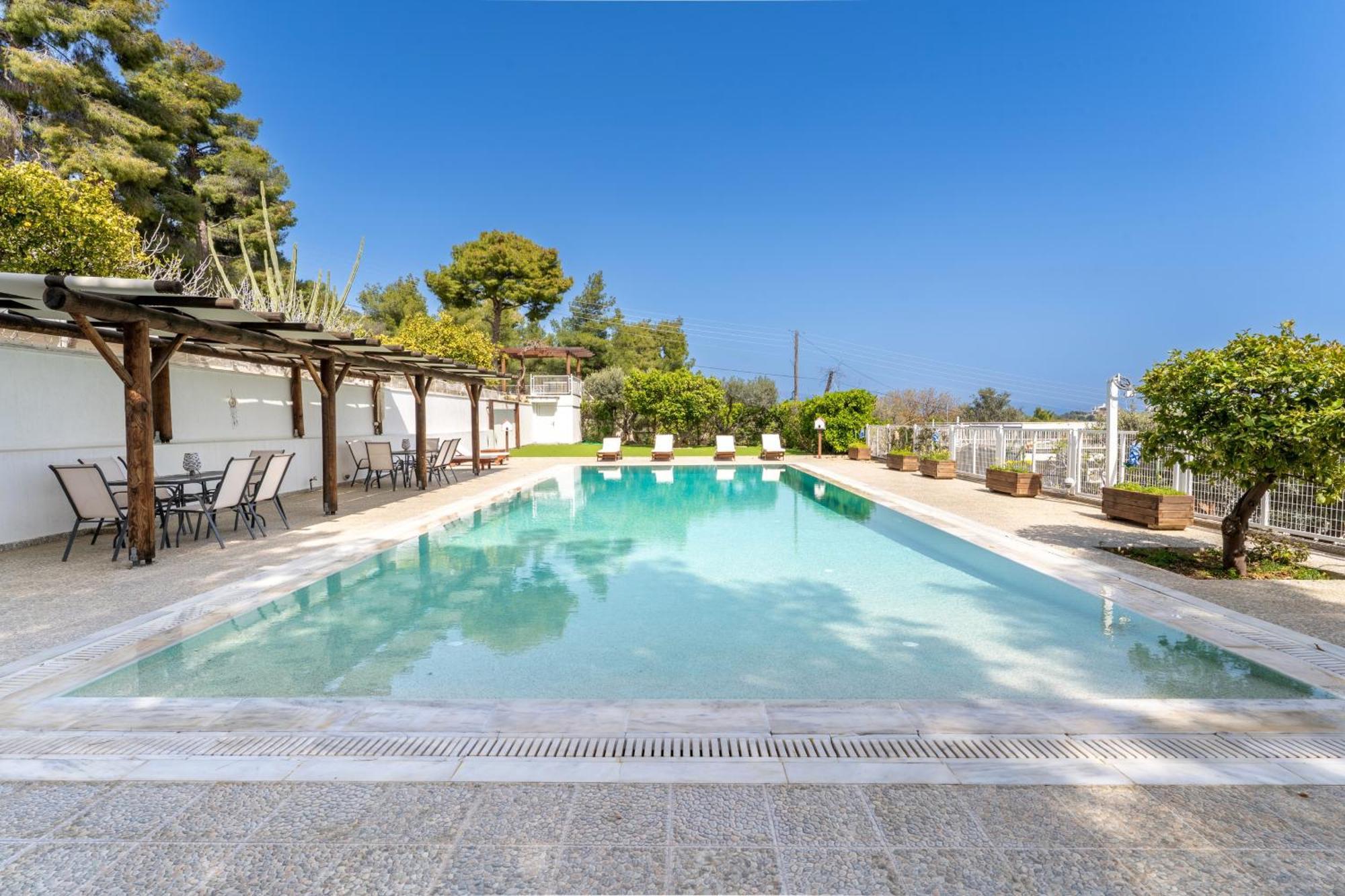 The House Of Gratitude - Poolside Retreat Villa Lutrá Oréasz Elénisz Kültér fotó